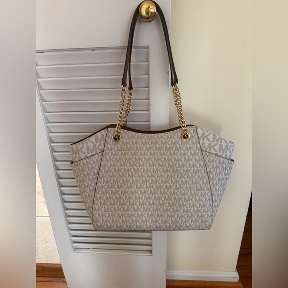 Michael Kors Shoulder Bag NWT - Picture 2 of 5